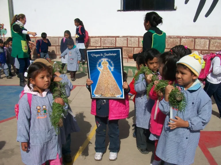 2014 - veneración mariana a la V. Guadalupe en el kinder (14)