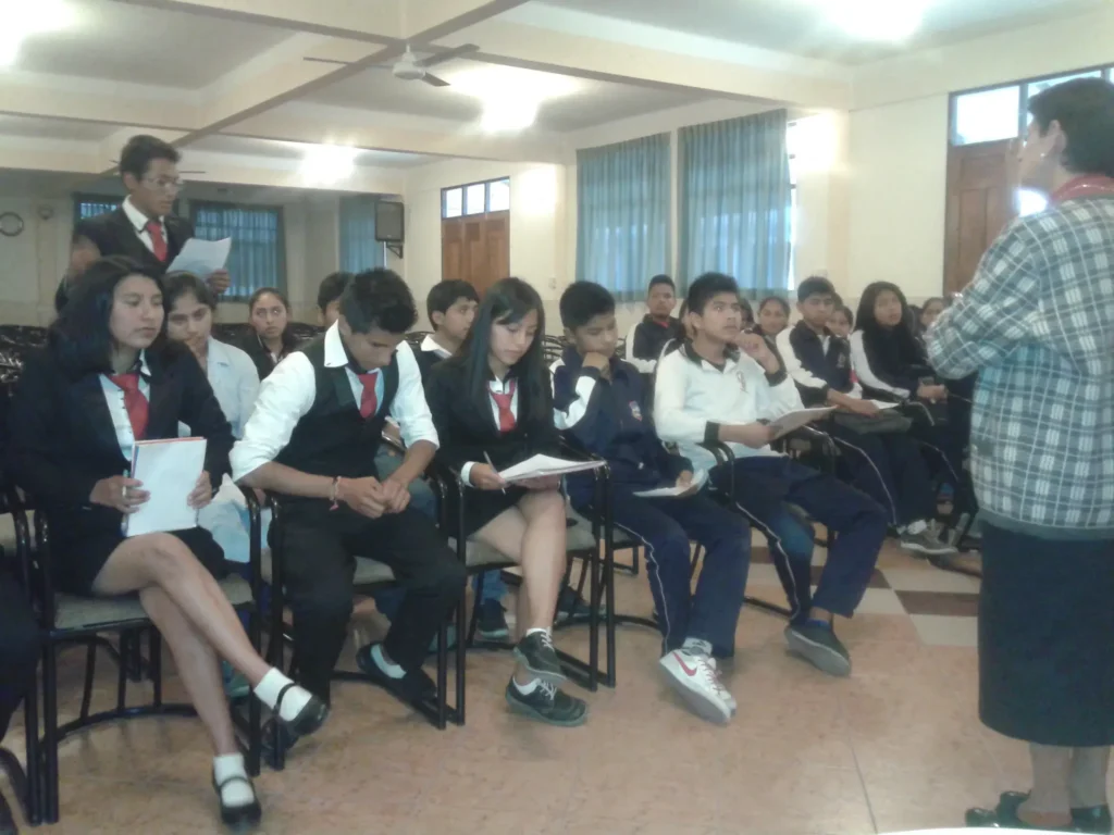 2015 - 29 - jun - charla hna tere estudiantes